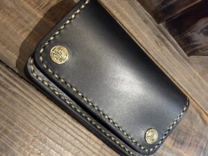 トラッカーズミドルウォレット TLW01